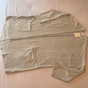 Donni. Striped grey long sleeve oversized sweater/cardigan.